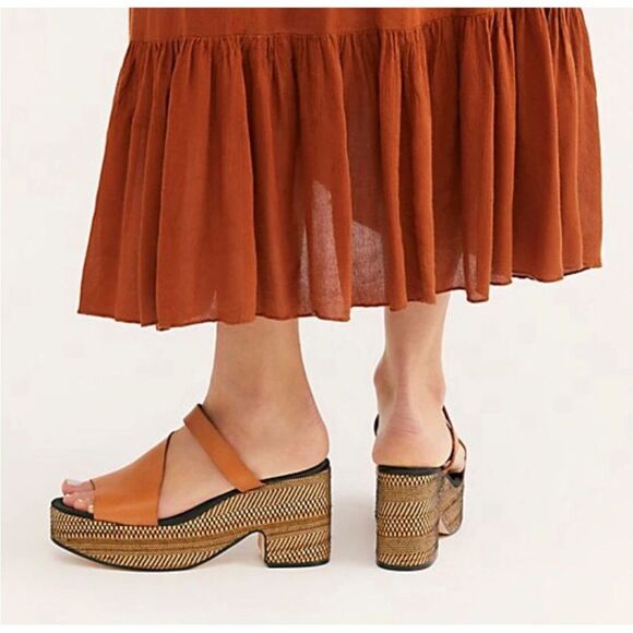 Free People Demi Clogs size 38 - Picture 2 of 7